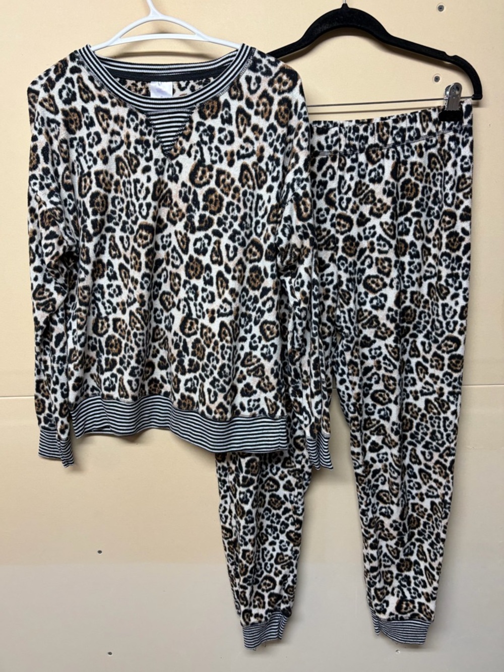 2/$30⚡️- PJ set | Women’s Secret Treasures PJ set size medium